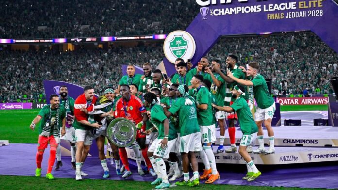 الأهلي يكتفي باحتفال مبسط بعد رفض تقديم مواجهة الخلود