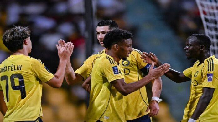 جيسوس يحسم تشكيل النصر للديربي