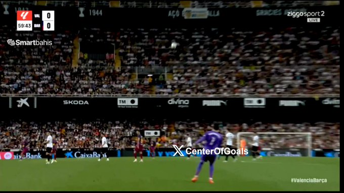 VIDEO: Robert Lewandowski scores opening goal on final Barcelona appearance before Valencia equalise