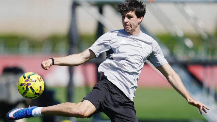 El Betis ‘cocina’ a fuego lento su apuesta por Gonzalo Petit