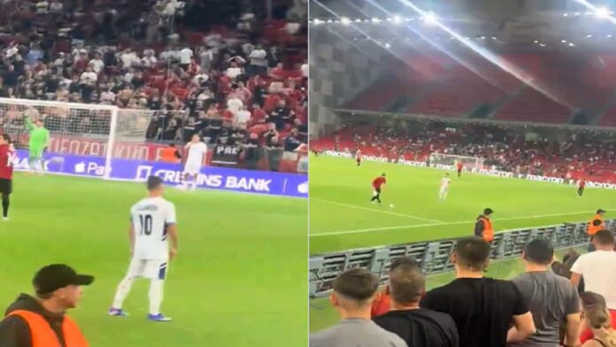 جماهير ألبانيا ترشق قائد منتخب إسرائيل بالأحذية.. فيديو
