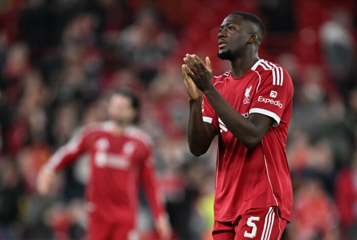 Real Madrid reconsider move for free agent centre-back amid Chelsea interest
