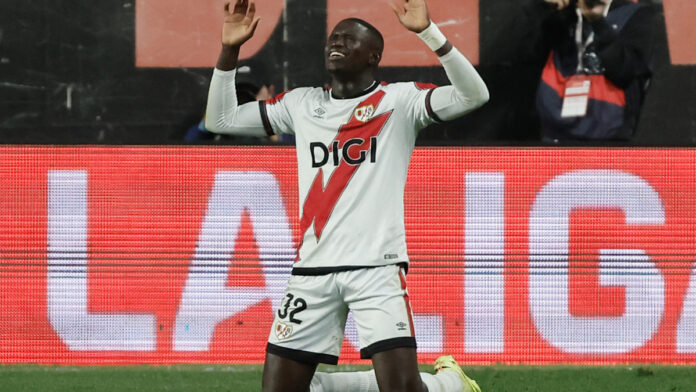 El Rayo Vallecano ejerce la opción de compra por Nobel Mendy