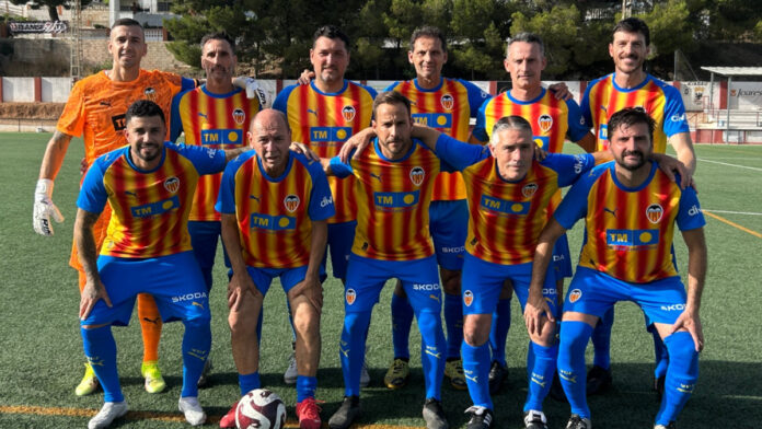 Jaume Doménech vuelve a ponerse los guantes un año después de su retirada