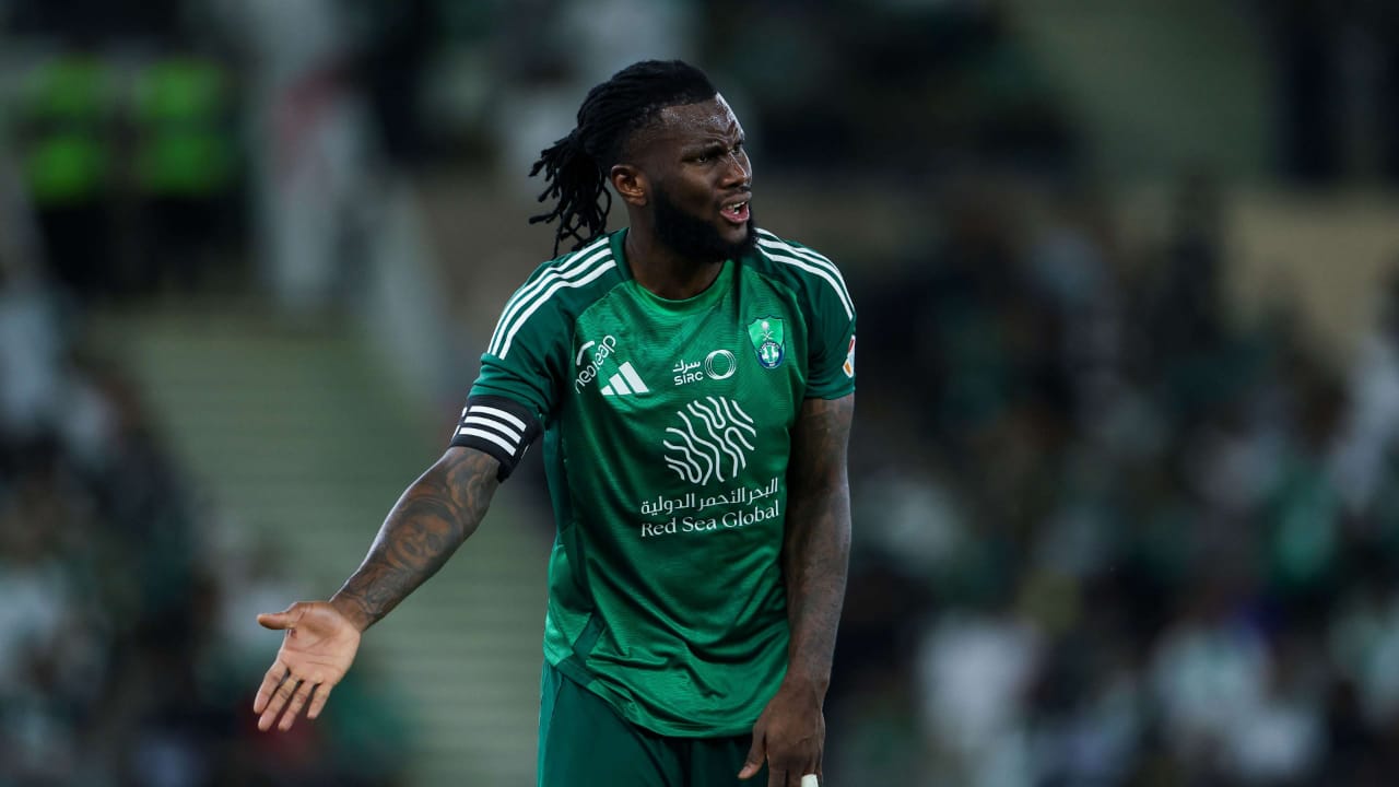 فرانك كيسيه لاعب وسط الأهلي