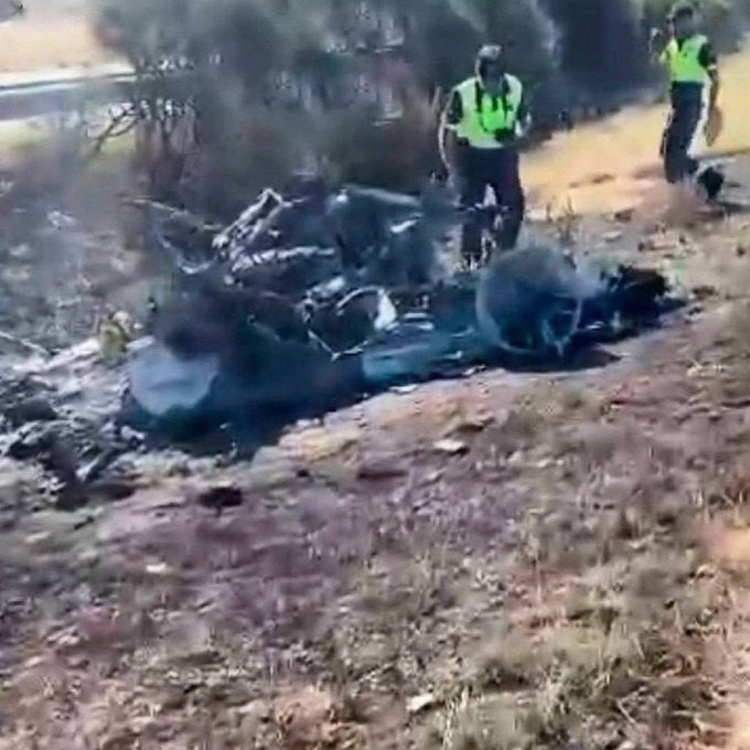 بقايا سيارة ديوغو جوتا المحترقة