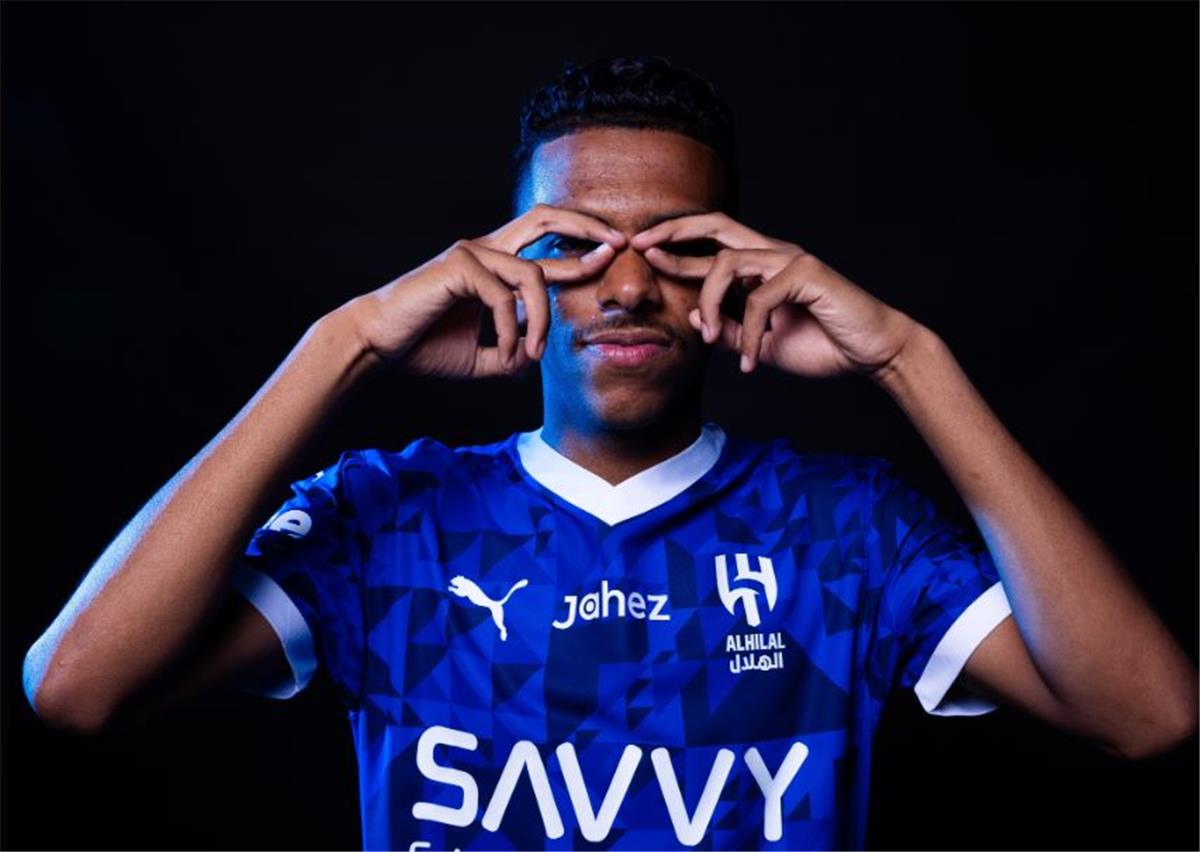 مصعب الجوير لاعب وسط الهلال