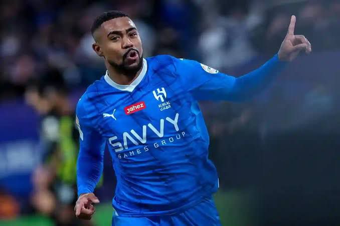 لاعبو الهلال في لحظة توتر