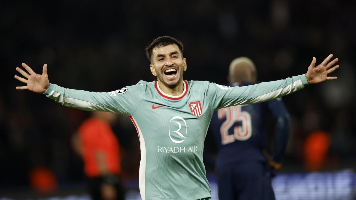 Angel Correa scores against Paris Saint-Germain.