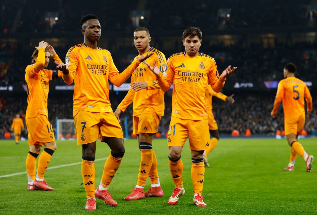 ريال مدريد يحتفل في مانشستر سيتي
