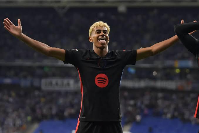 لامين يامال نجم برشلونة الصاعد