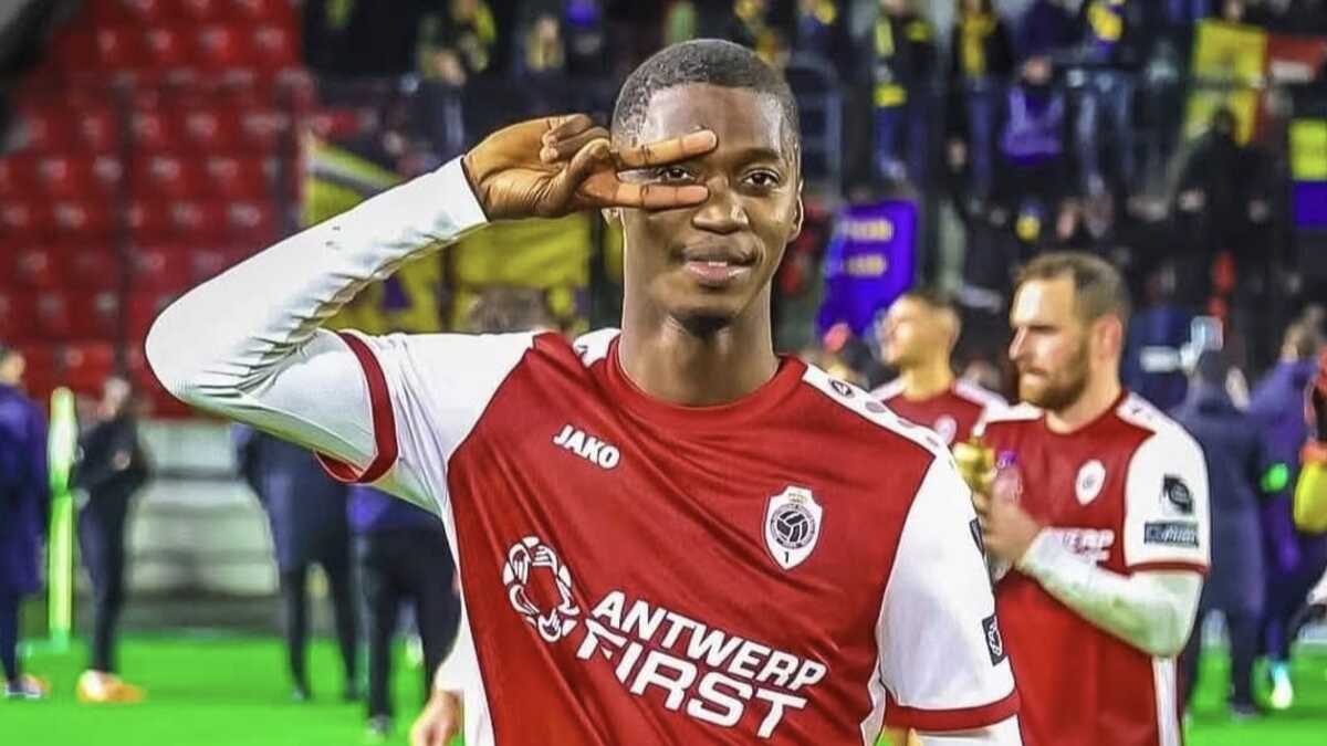 محمدو دومبيا مع نادي الاتحاد