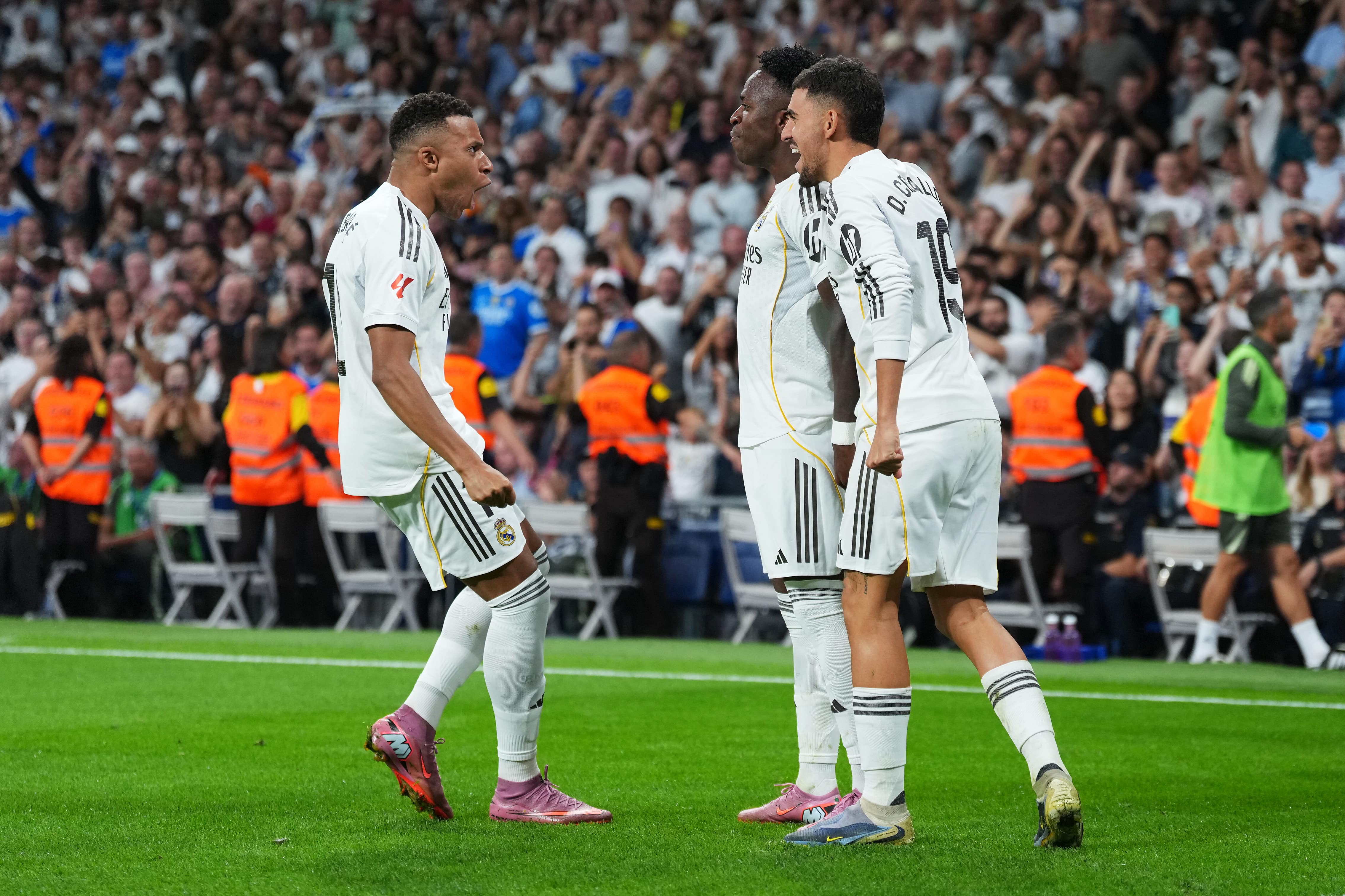 مبابي يسجل مجددًا في فوز ريال مدريد 3-1 على فياريال.