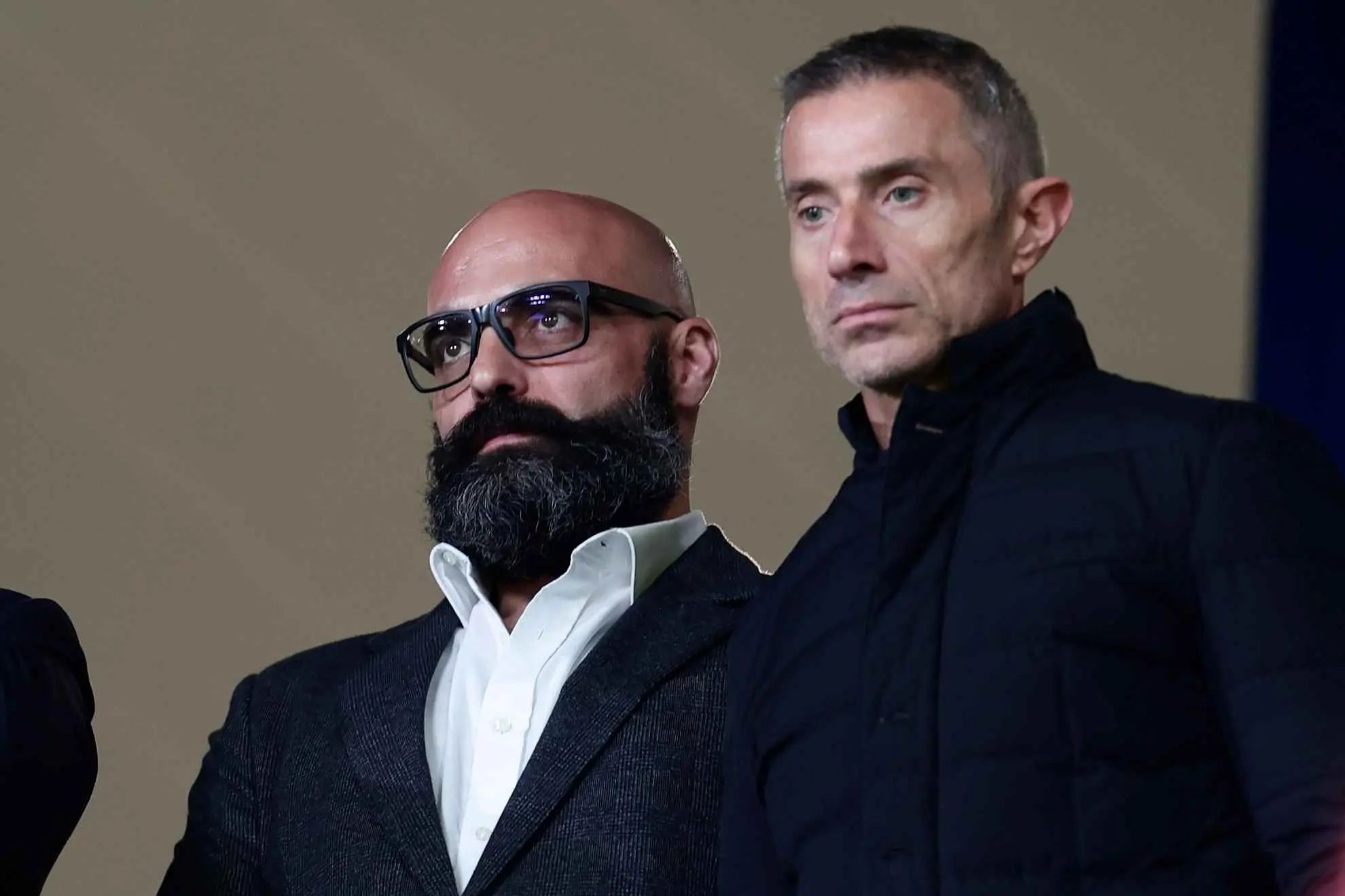 بيرتا إلى جانب كارلوس بوسيرو