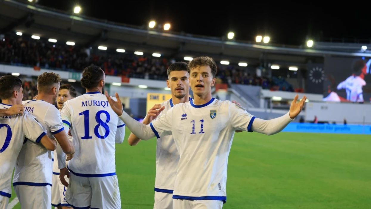 أصلاني يسجل مع منتخب كوسوفو.