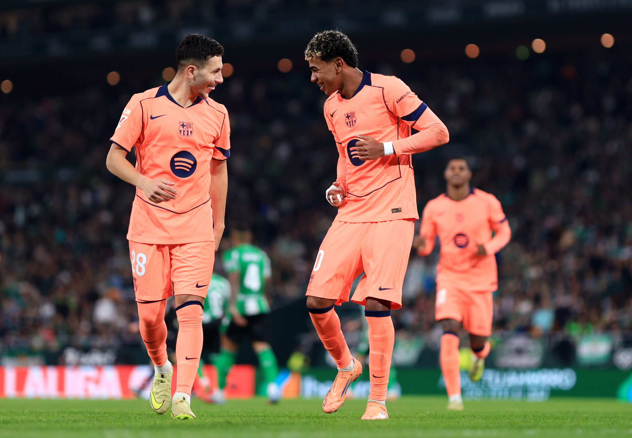 لامين يمال قد يكون لاعباً محورياً في ديربي برشلونة.