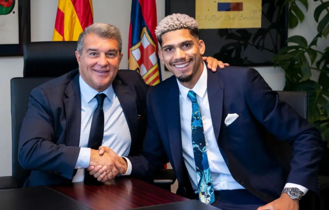 تجديد عقد أراوخو مع برشلونة