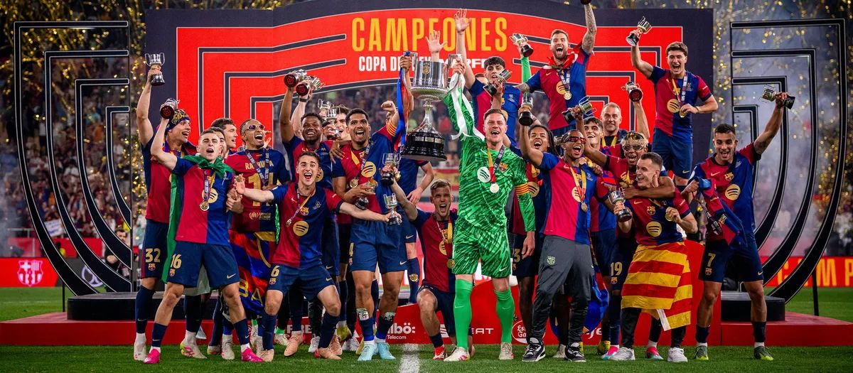 احتفال برشلونة بكأس ملك إسبانيا 2025