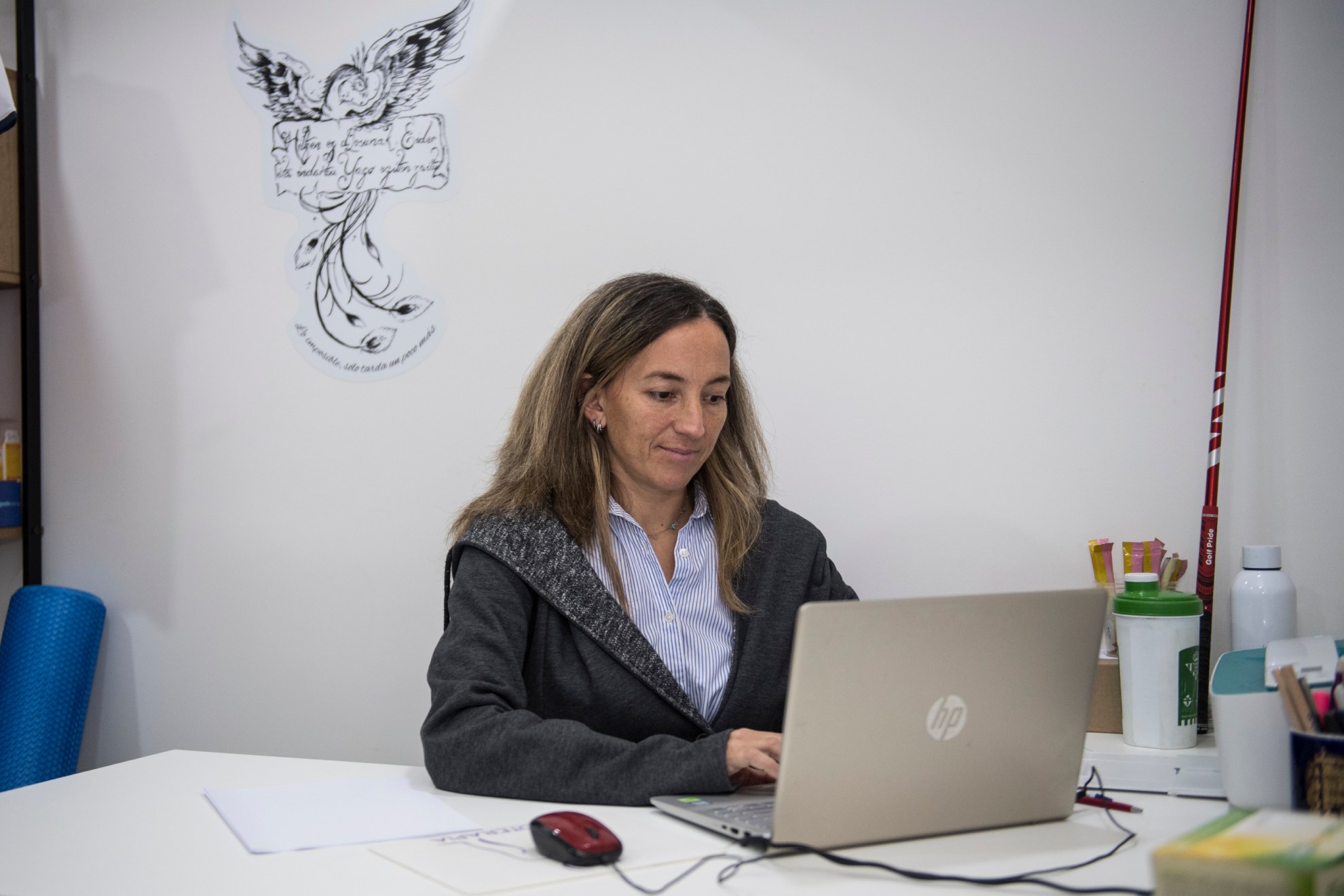 غونزاليس دي أريبا في مكتبها.