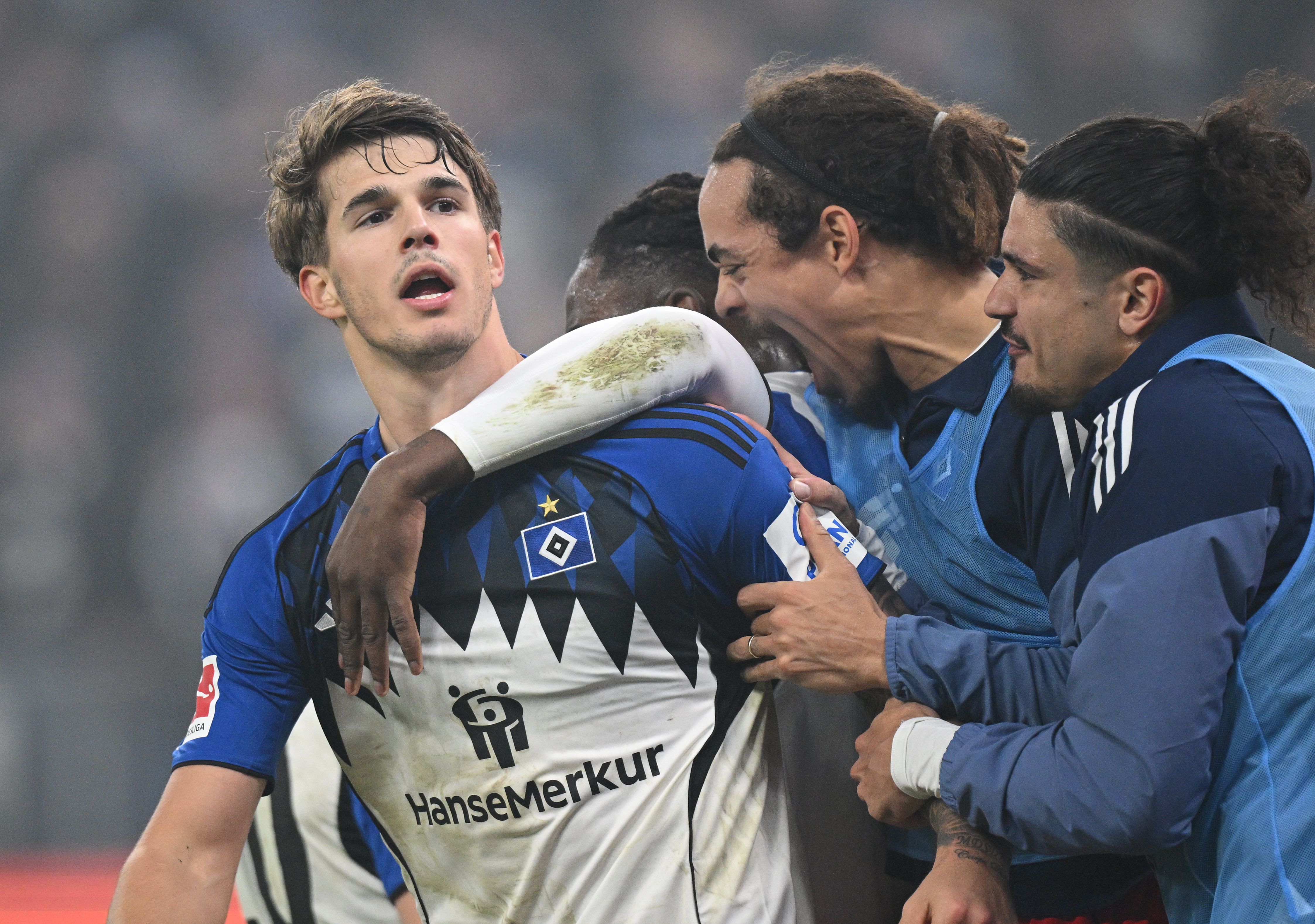 لوكا فوسكوفيتش يقدم أداءً رائعاً مع هامبورغ.