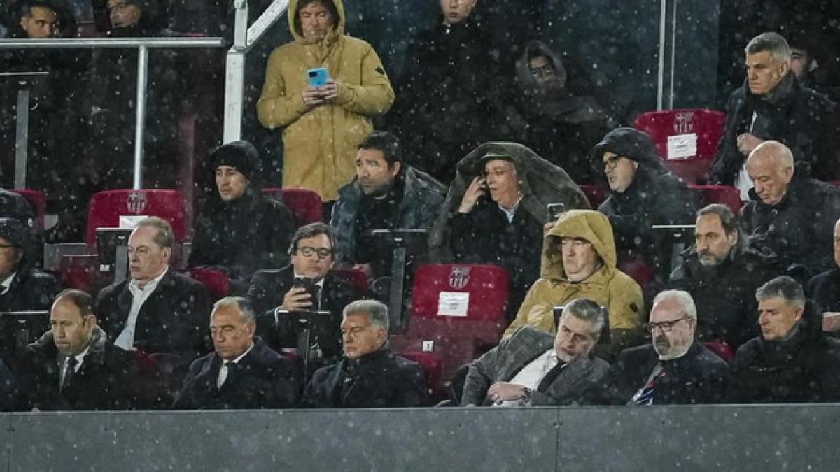 لابورتا مبلل بالمطر