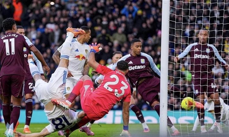 مباراة أستون فيلا وليدز يونايتد