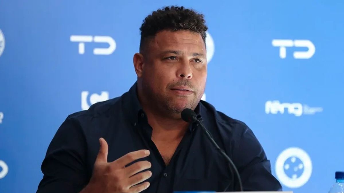 رونالدو يبيع حصته الكبرى في بلد الوليد.