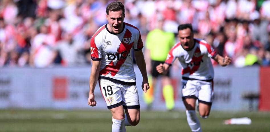 احتفال خورخي دي فروتوس بالهدف الأول