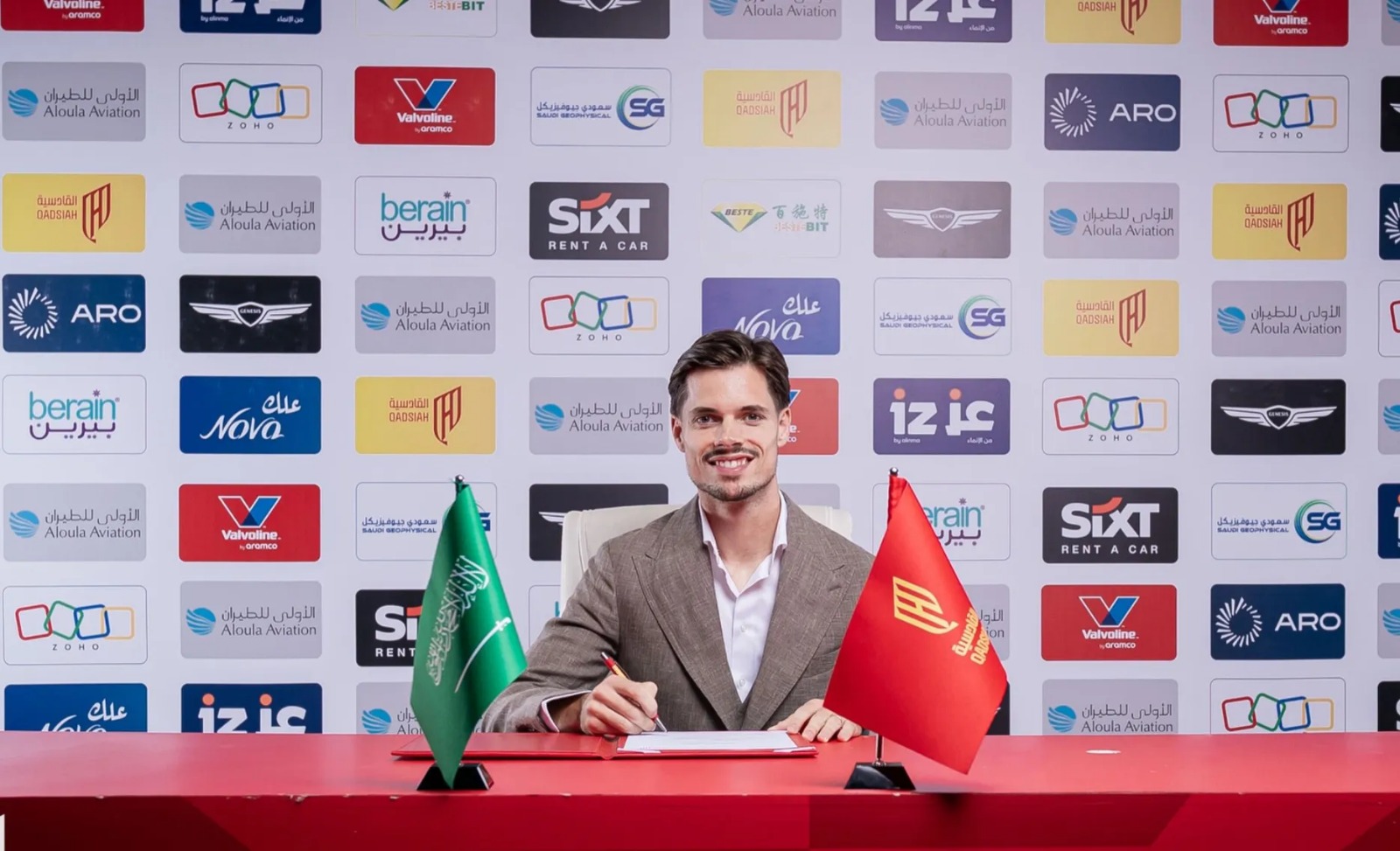 لقطة من مباراة القادسية وضمك