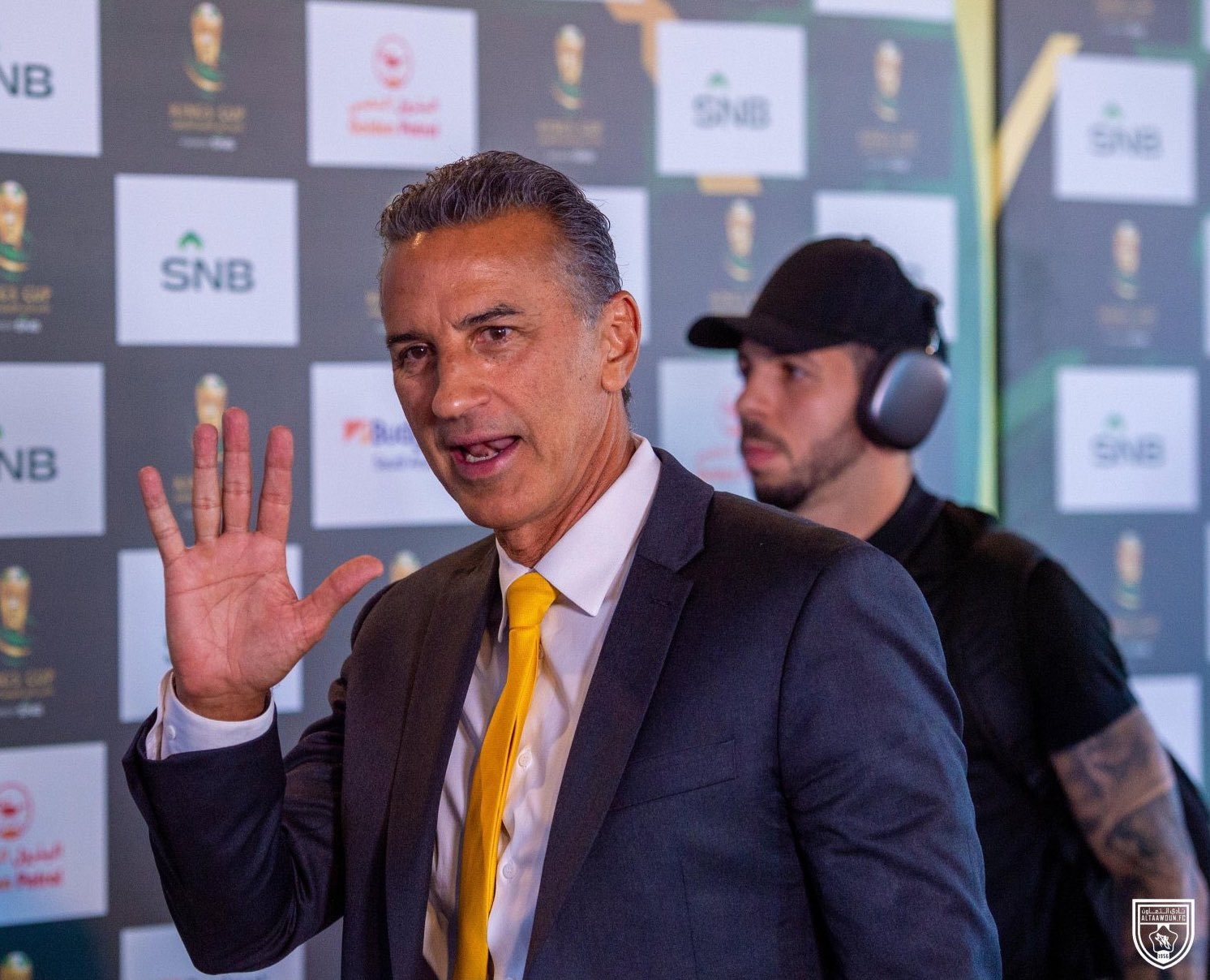 مدرب نادي التعاون بريكليس شاموسكا