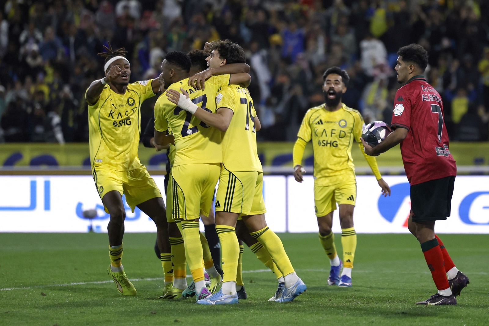 لاعبو النصر في تدريباتهم استعدادًا لمواجهة الوصل