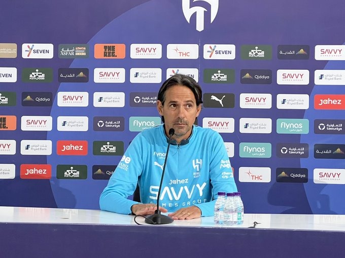 مدرب الهلال سيموني إنزاغي خلال المؤتمر الصحفي