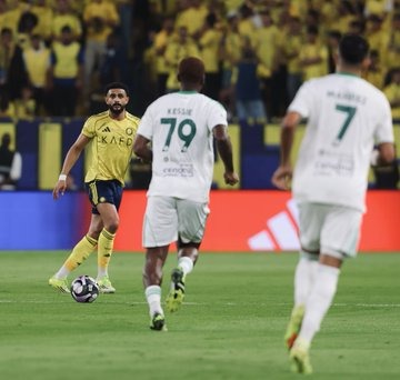 لقطة من مجريات المباراة بين النصر والأهلي