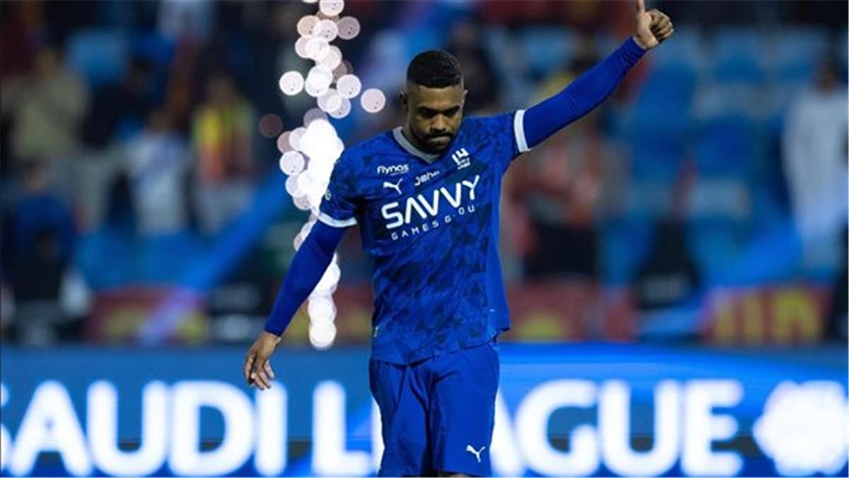 لاعب الهلال مالكوم أثناء مباراة الديربي