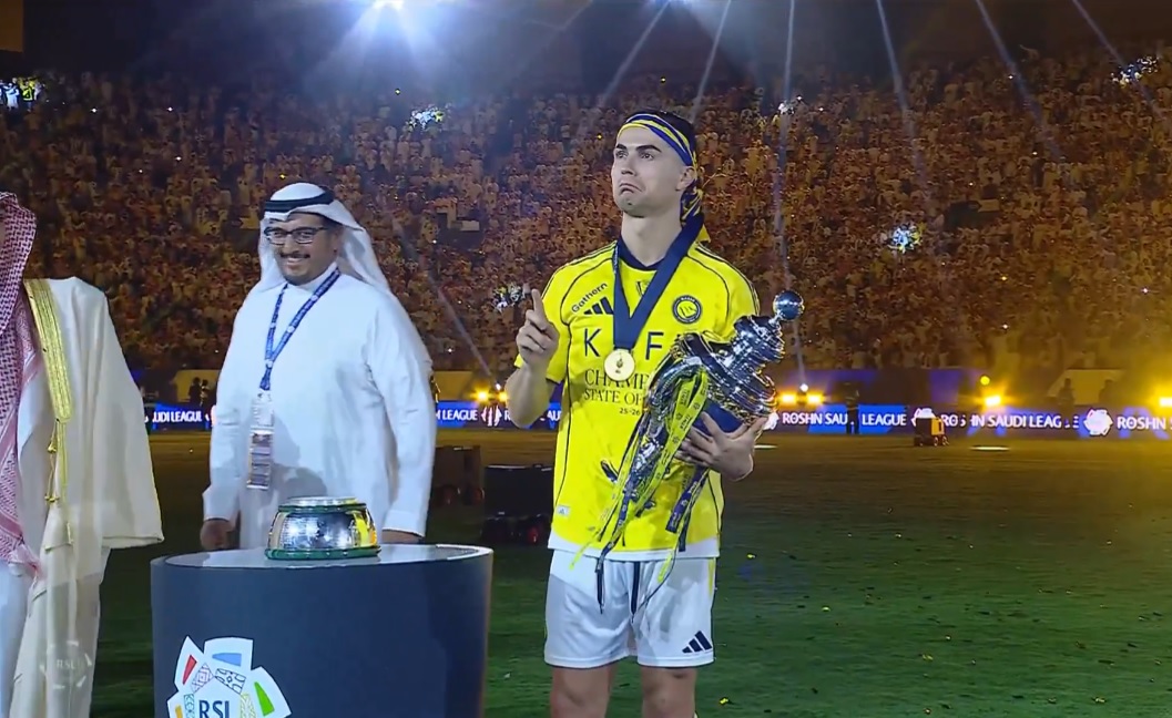 تتويج النصر بلقب الدوري